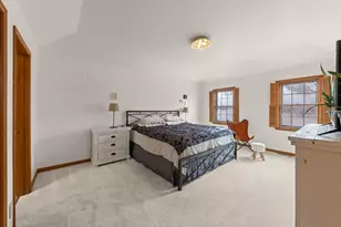 381 Prairie Knoll Dr, Naperville, IL 60565 - Photo 16