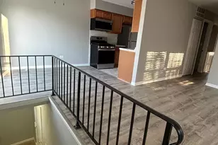 544 Wynn Ct, Wheeling, IL 60090 - Photo 2