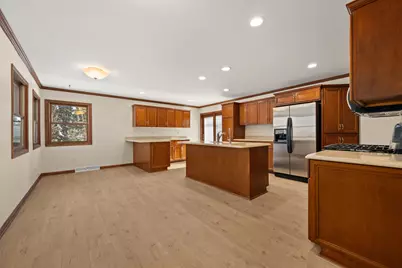 1118 Holmes Place, Dekalb, IL 60115 - Photo 6
