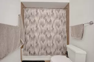 2750 N Wolcott Ave, Chicago, IL 60614 - Photo 20