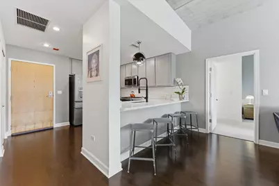 845 N Kingsbury Street #614, Chicago, IL 60610 - Photo 2