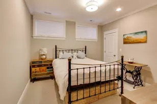 1226 W Henderson St, Chicago, IL 60657 - Photo 20