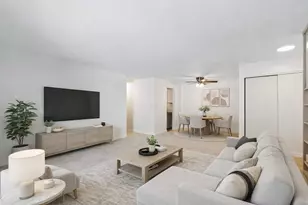 4602 W Northfox Ln, McHenry, IL 60050 - Photo 2