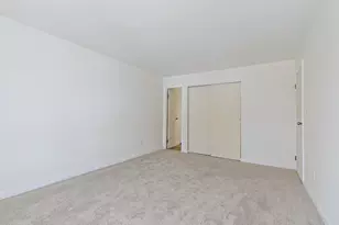 4602 W Northfox Ln, McHenry, IL 60050 - Photo 16