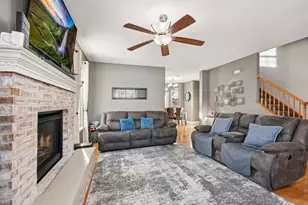 1017 Misty Brook Ln, Joliet, IL 60432 - Photo 6