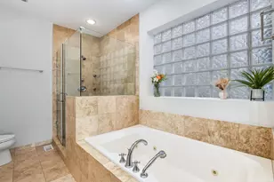 1251 N Bosworth Ave, Chicago, IL 60642 - Photo 24