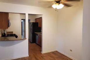 833 Village Quarter Rd, West Dundee, IL 60118 - Photo 4