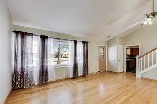 7441 Lyons St, Morton Grove, IL 60053 - Photo 4