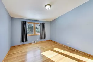 7441 Lyons St, Morton Grove, IL 60053 - Photo 10