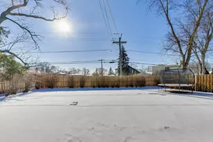 7441 Lyons St, Morton Grove, IL 60053 - Photo 22