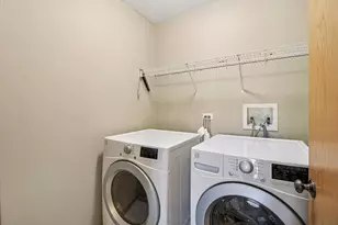 651 W Kristina Ln, Round Lake, IL 60073 - Photo 24