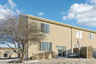 651 W Kristina Ln, Round Lake, IL 60073 - Photo 26