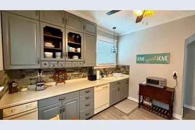 500 Barrett Street, Elgin, IL 60120 - Photo 2