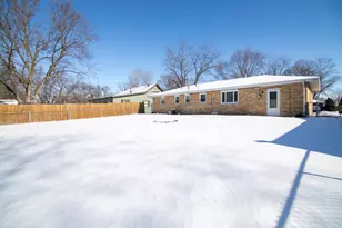 609 Ivy Ln, Bradley, IL 60915 - Photo 16