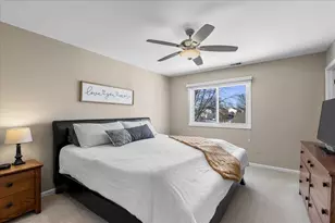 1394 Parkridge Ct, Crystal Lake, IL 60014 - Photo 16