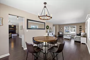 1394 Parkridge Ct, Crystal Lake, IL 60014 - Photo 8