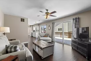 1394 Parkridge Ct, Crystal Lake, IL 60014 - Photo 14