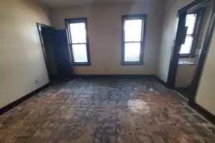 935 19th St, Rock Island, IL 61201 - Photo 6