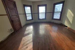 935 19th St, Rock Island, IL 61201 - Photo 10