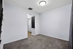 1336 Queensgreen Cir, Naperville, IL 60563 - Photo 10