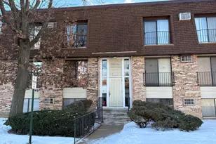 201 N Waters Edge Dr, Glendale Heights, IL 60139 - Photo 1