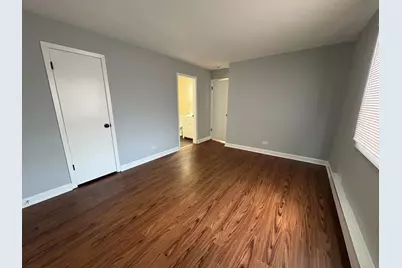 201 N Waters Edge Drive #101, Glendale Heights, IL 60139 - Photo 8