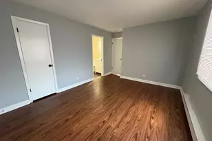 201 N Waters Edge Dr, Glendale Heights, IL 60139 - Photo 8