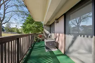 920 Vose Dr, Gurnee, IL 60031 - Photo 8