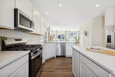 206 Neubauer Circle #1601, Lindenhurst, IL 60046 - Photo 8