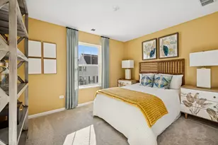 206 Neubauer Circle, Lindenhurst, IL 60046 - Photo 16