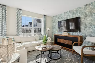 206 Neubauer Circle, Lindenhurst, IL 60046 - Photo 2