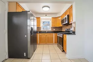 5800 W Foster Ave, Chicago, IL 60630 - Photo 4