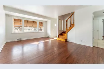 5800 W Foster Avenue, Chicago, IL 60630 - Photo 2