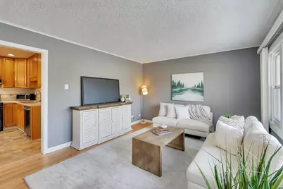 823 N Fernandez Avenue, Arlington Heights, IL 60004 - Photo 4