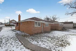 9400 S Peoria St, Chicago, IL 60620 - Photo 4