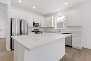 12245 Barcroft Cir, Huntley, IL 60142 - Photo 2