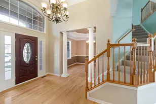 7 Chaco Ct, South Barrington, IL 60010 - Photo 4