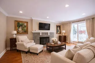 751 Garth Rd, Wheeling, IL 60090 - Photo 2