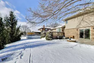 16W671 89th Pl, Willowbrook, IL 60527 - Photo 22