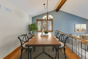 16W671 89th Pl, Willowbrook, IL 60527 - Photo 4