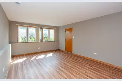 7840 Cronin Avenue, Justice, IL 60458 - Photo 6