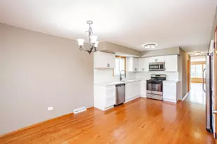 7840 Cronin Ave, Justice, IL 60458 - Photo 18