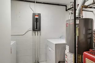 1470 E 56th St, Chicago, IL 60637 - Photo 30