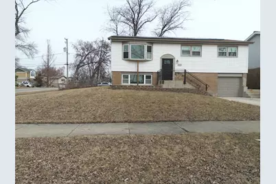 9052 W 92nd Street, Hickory Hills, IL 60457 - Photo 1