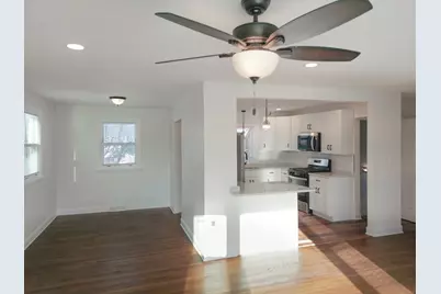 9052 W 92nd Street, Hickory Hills, IL 60457 - Photo 2