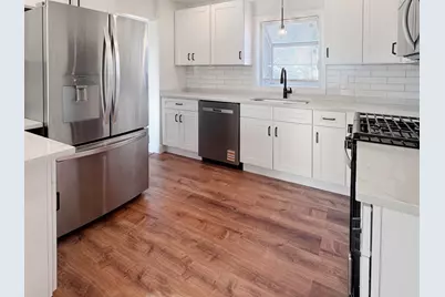 9052 W 92nd Street, Hickory Hills, IL 60457 - Photo 4