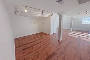 9052 W 92nd St, Hickory Hills, IL 60457 - Photo 12