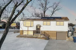 9052 W 92nd St, Hickory Hills, IL 60457 - Photo 1