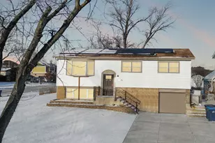 9052 W 92nd St, Hickory Hills, IL 60457 - Photo 1