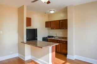 5326 S Cornell Ave, Chicago, IL 60615 - Photo 2